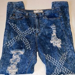 KanCan Distressed Destroyed Blue Jeans Skrinny Straight Stretch Women Jrs Size 7
